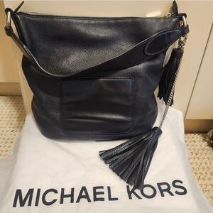Michael Kors "Elana" Black Pebbled Leather Bucket Shoulder Bag Ret$398 w/Dustbag